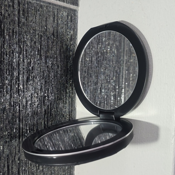 NIB Christian Dior Compact Mirror Black Leather Top with Silver CD Logo - Picture 6 of 6